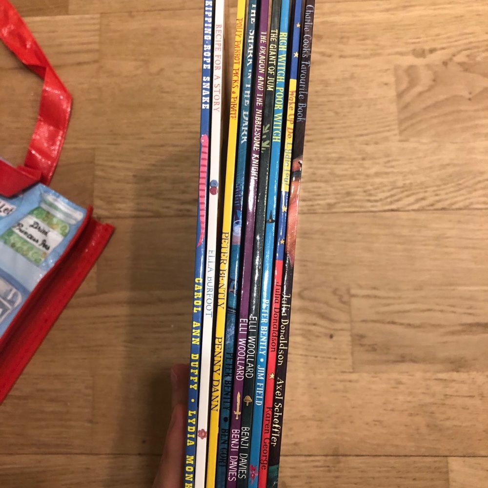 Childrens book set - Picture 6 of 7